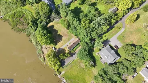 View/Area - 17501 Watershed Dr, Marlboro, MD 20772 photo 7 of 13
