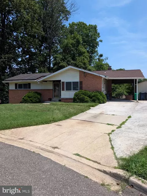 5106 Tall Oak Ct, Temple Hills, MD 20748