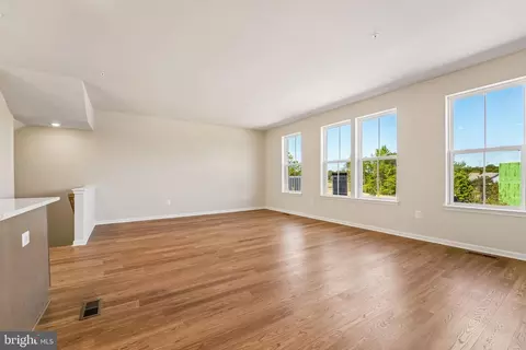 Living - 12103 Spirit Ave, Laurel, MD 20708 photo 4 of 4