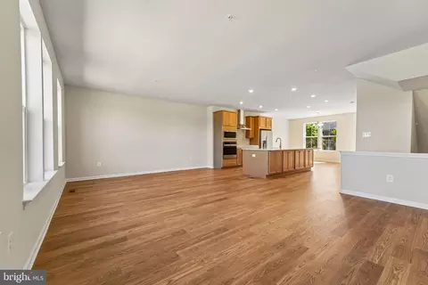 Living - 12103 Spirit Ave, Laurel, MD 20708 photo 3 of 4