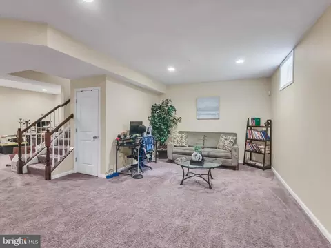 Living - 2805 Trotter Park Ln, Lanham, MD 20706 photo 6 of 7