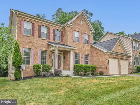 2805 Trotter Park Ln, Lanham, MD 20706