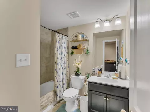 Bath - 2805 Trotter Park Ln, Lanham, MD 20706 photo 1 of 7