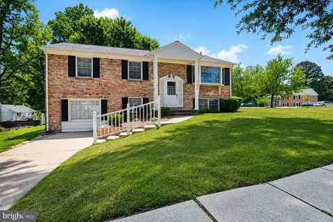 11307 Brookdale Ln, Marlboro, MD 20772