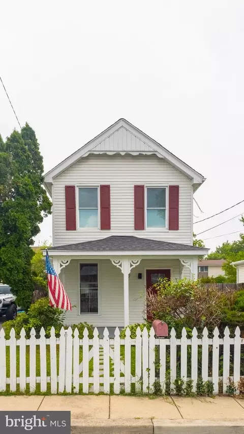 Exterior - 37 4th St, Laurel, MD 20707 photo 4 of 7