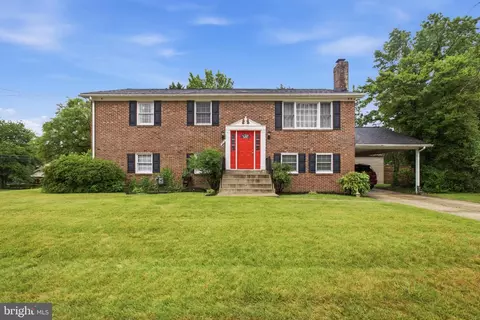 7813 Locris Ct, Marlboro, MD 20772