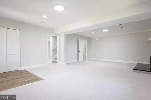 8822 Saunders Ln, Lanham, MD 20706 photo 14