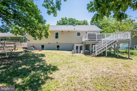 8822 Saunders Ln, Lanham, MD 20706 photo 7