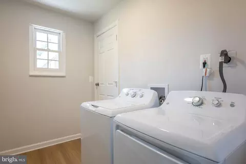 8822 Saunders Ln, Lanham, MD 20706 photo 27