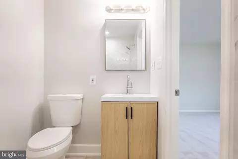 8822 Saunders Ln, Lanham, MD 20706 photo 36