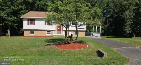 7100 Victoria Pl, Marlboro, MD 20772