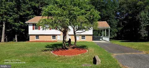 7100 Victoria Pl, Marlboro, MD 20772