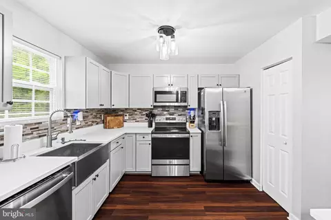 5939 Applegarth Pl, Capitol Heights, MD 20743