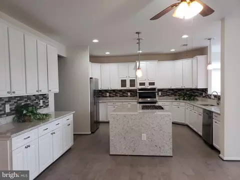Kitchen - 7406 White Plains Ln, Brandywine, MD 20613 photo 1 of 4