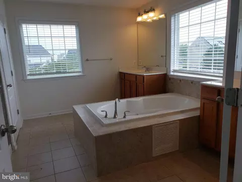 Bath - 7406 White Plains Ln, Brandywine, MD 20613 photo 1 of 1