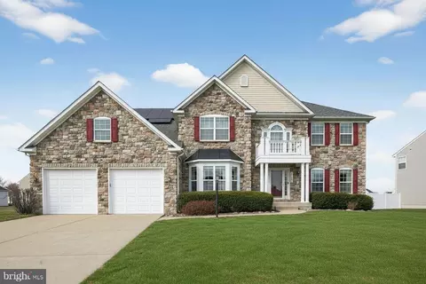 Exterior - 7406 White Plains Ln, Brandywine, MD 20613 photo 2 of 2