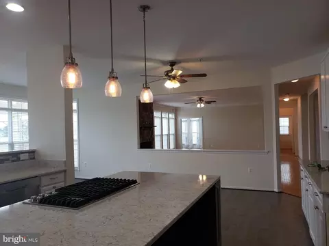 Entry Way - 7406 White Plains Ln, Brandywine, MD 20613 photo 1 of 3