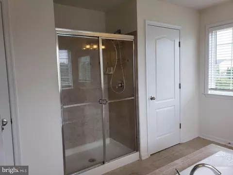 Entry Way - 7406 White Plains Ln, Brandywine, MD 20613 photo 3 of 3