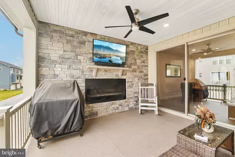Exterior - 1719 Mill Branch Dr, Laurel, MD 20708 photo 4 of 6