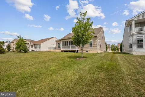 Exterior - 12605 Broughton Blf, Brandywine, MD 20613 photo 5 of 8