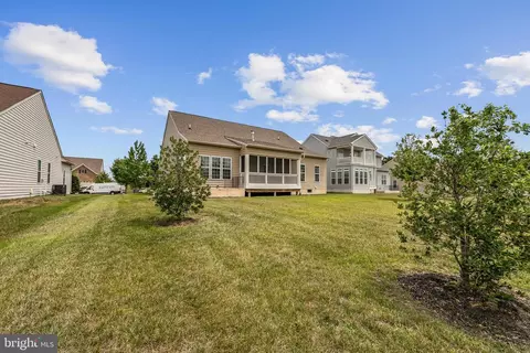 Exterior - 12605 Broughton Blf, Brandywine, MD 20613 photo 6 of 8