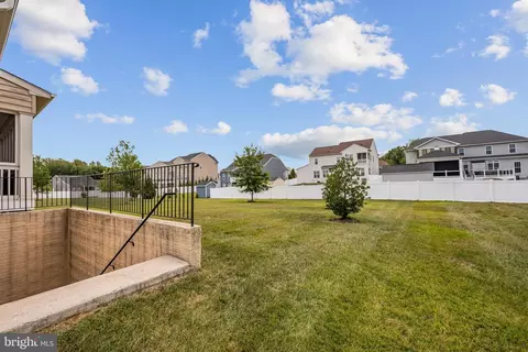 Exterior - 12605 Broughton Blf, Brandywine, MD 20613 photo 4 of 8