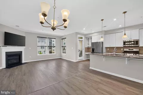 3210 Tribune Ct, Hyattsville, MD 20782
