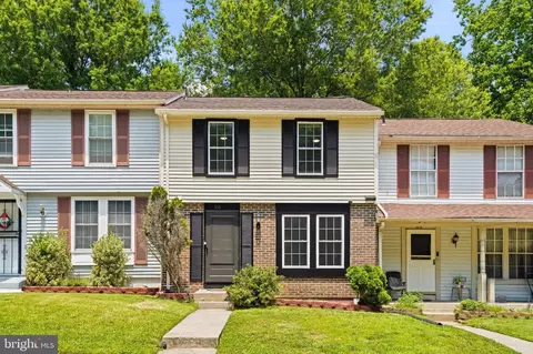 310 Shady Glen Dr, Capitol Heights, MD 20743