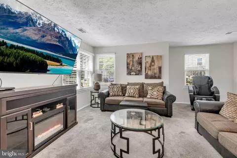 14327 Marlborough Ln, Marlboro, MD 20772