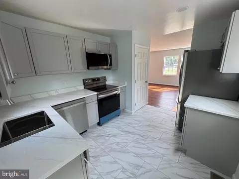 Entry Way - 9537 Badger Ave, Clinton, MD 20735 photo 1 of 2