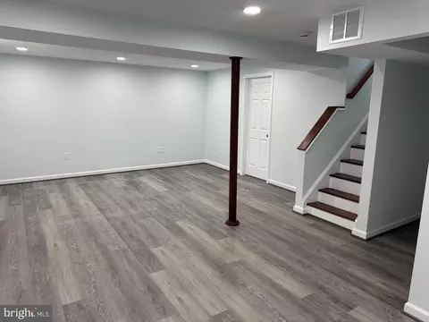 Living - 9537 Badger Ave, Clinton, MD 20735 photo 2 of 2