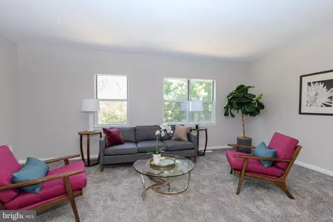 1319 Upcot Ct, Capitol Heights, MD 20743