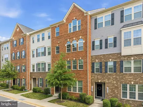 10072 Dorsey Ln #47, Lanham, MD 20706