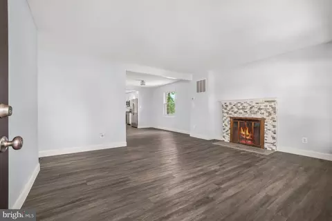 9359 Worrell Ave, Lanham, MD 20706 photo 2