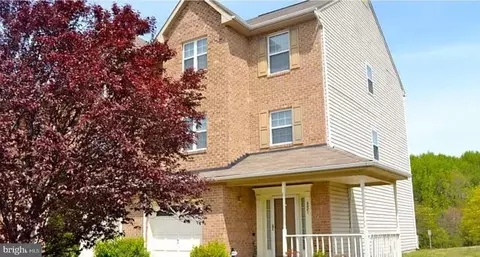 8801 Hardesty Dr, Clinton, MD 20735