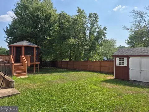 Exterior - 8106 Maxfield Dr, Clinton, MD 20735 photo 3 of 4