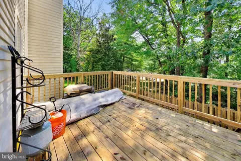 Exterior - 7035 Woodstream Ln, Lanham, MD 20706 photo 4 of 9