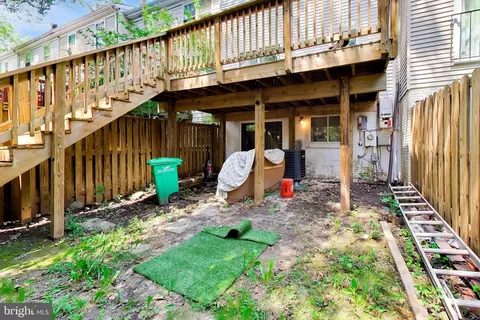 Exterior - 7035 Woodstream Ln, Lanham, MD 20706 photo 8 of 9