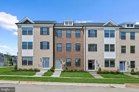 9008 Warendorf Way, Marlboro, MD 20774