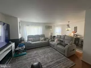 Entry Way - 6925 Scotch Dr, Laurel, MD 20707 photo 2 of 20