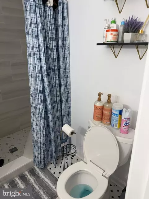 Bath - 6925 Scotch Dr, Laurel, MD 20707 photo 3 of 3