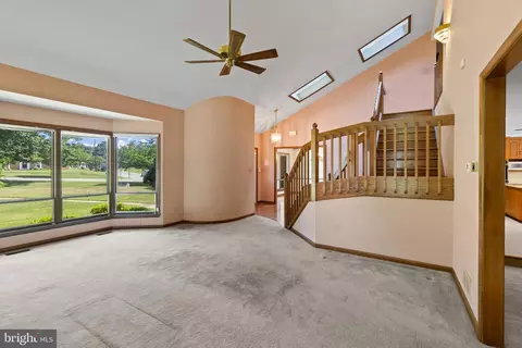 Living - 7517 Brooklyn Bridge Rd, Laurel, MD 20707 photo 2 of 4