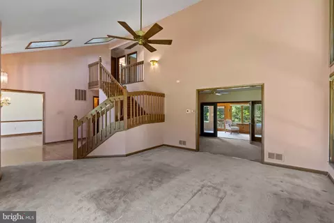 Living - 7517 Brooklyn Bridge Rd, Laurel, MD 20707 photo 3 of 4