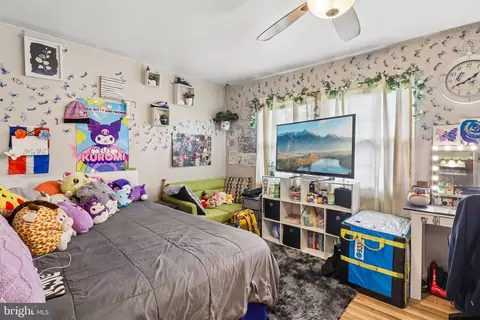 Bedroom - 15751 Pointer Ridge Dr, Bowie, MD 20716 photo 1 of 12