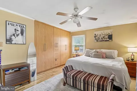 Bedroom - 15751 Pointer Ridge Dr, Bowie, MD 20716 photo 11 of 12
