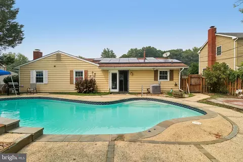 Exterior - 15751 Pointer Ridge Dr, Bowie, MD 20716 photo 9 of 16