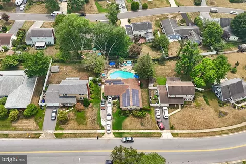 View/Area - 15751 Pointer Ridge Dr, Bowie, MD 20716 photo 2 of 17