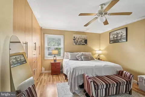 Bedroom - 15751 Pointer Ridge Dr, Bowie, MD 20716 photo 9 of 12