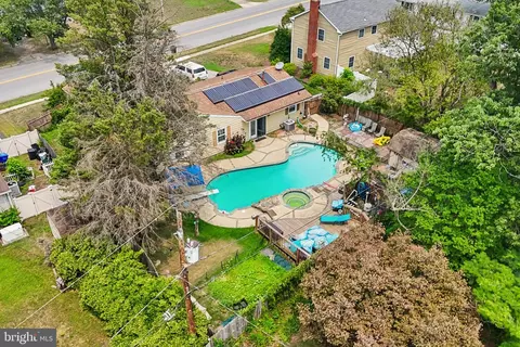 View/Area - 15751 Pointer Ridge Dr, Bowie, MD 20716 photo 14 of 17