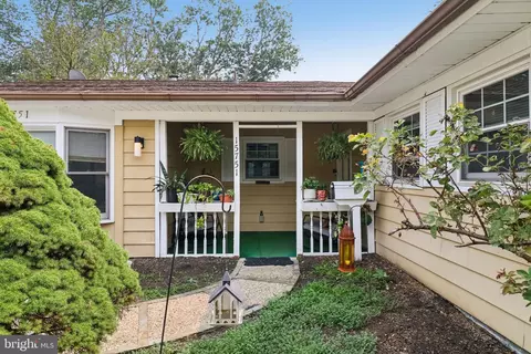 Exterior - 15751 Pointer Ridge Dr, Bowie, MD 20716 photo 1 of 16